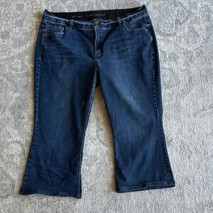 Lane Bryant Women's Dark Blue capris crops Jeans size 22S